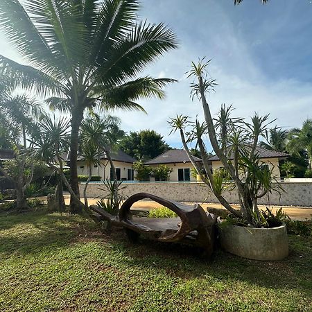 Thip Siam Village Ao Nam Mao Luaran gambar