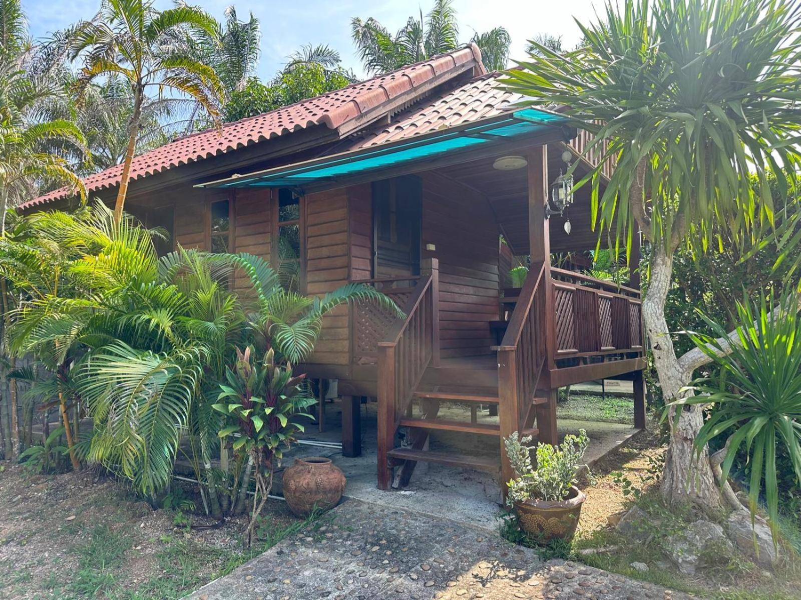 Thip Siam Village Ao Nam Mao Luaran gambar