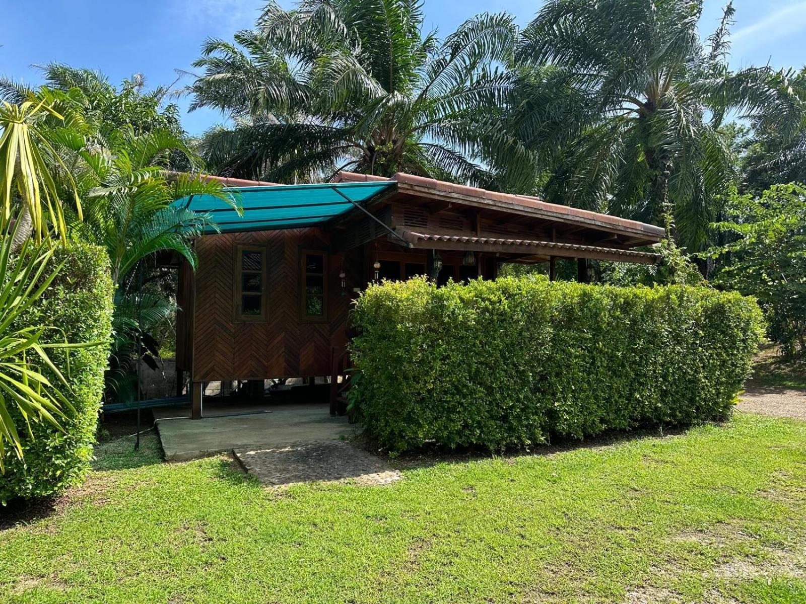 Thip Siam Village Ao Nam Mao Luaran gambar
