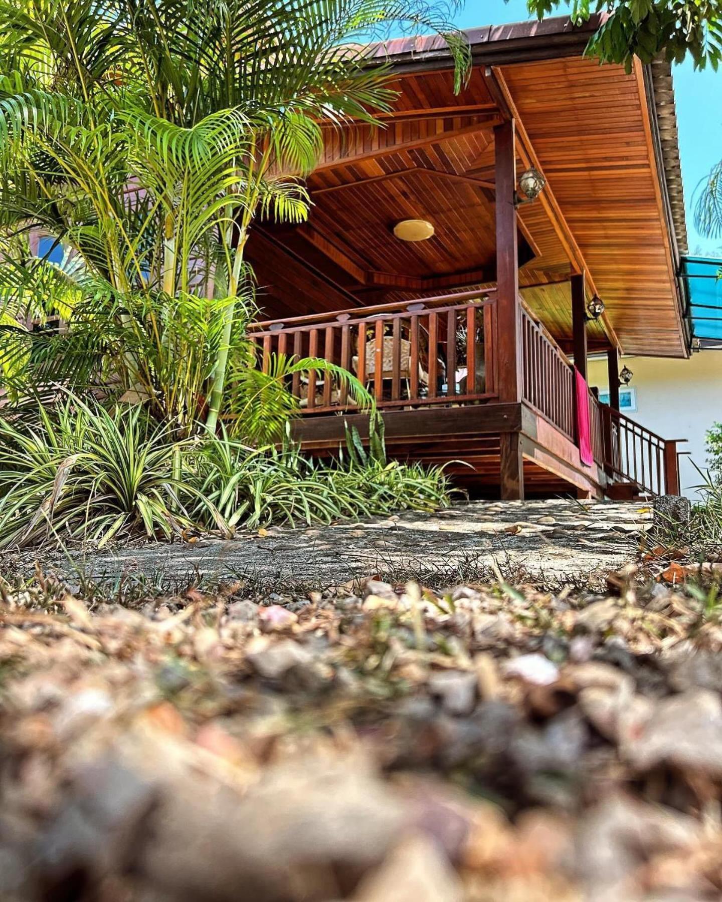 Thip Siam Village Ao Nam Mao Luaran gambar