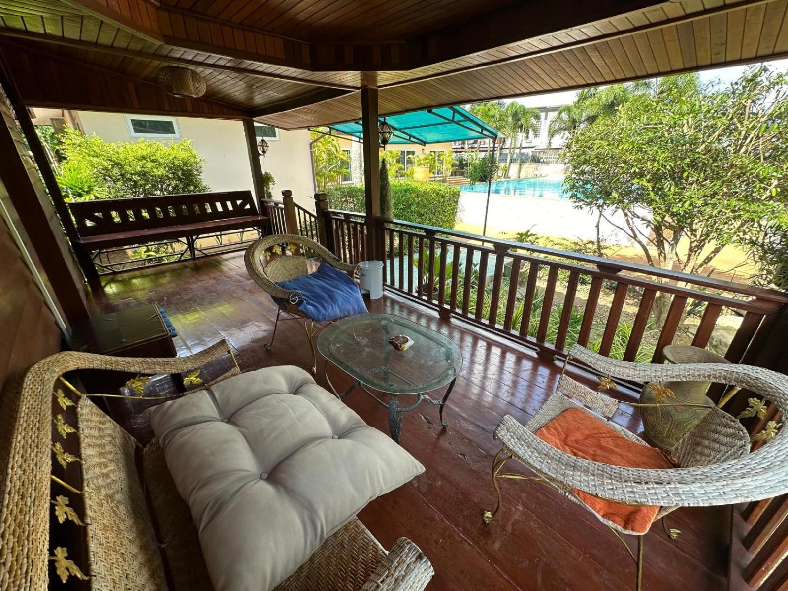 Thip Siam Village Ao Nam Mao Luaran gambar
