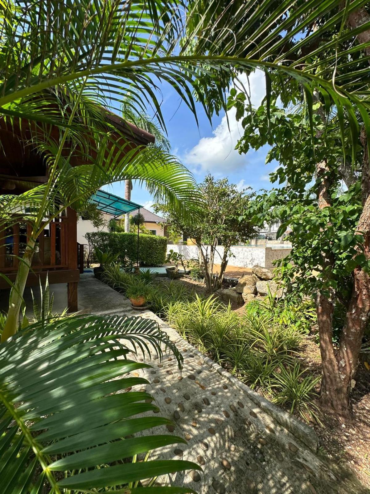 Thip Siam Village Ao Nam Mao Luaran gambar