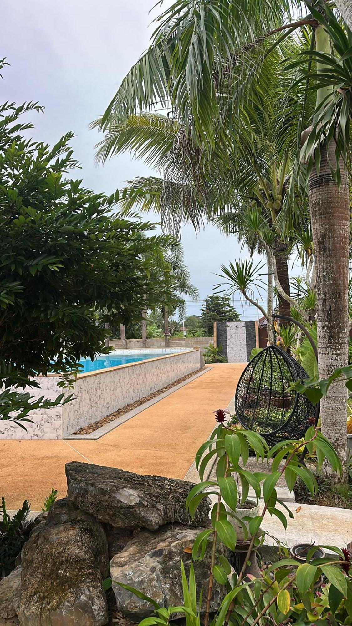 Thip Siam Village Ao Nam Mao Luaran gambar