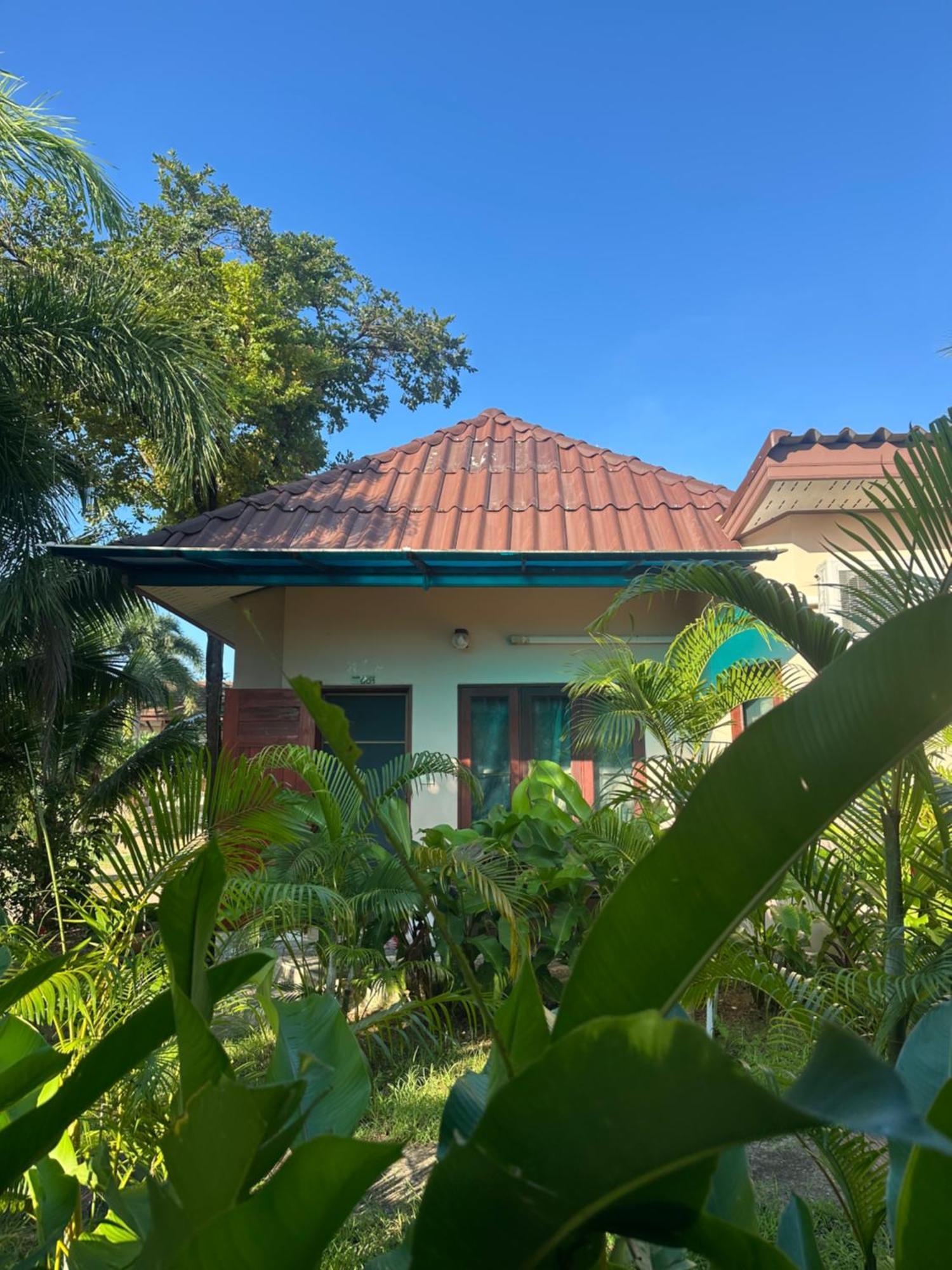 Thip Siam Village Ao Nam Mao Luaran gambar